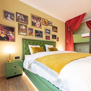 Theater Hotel